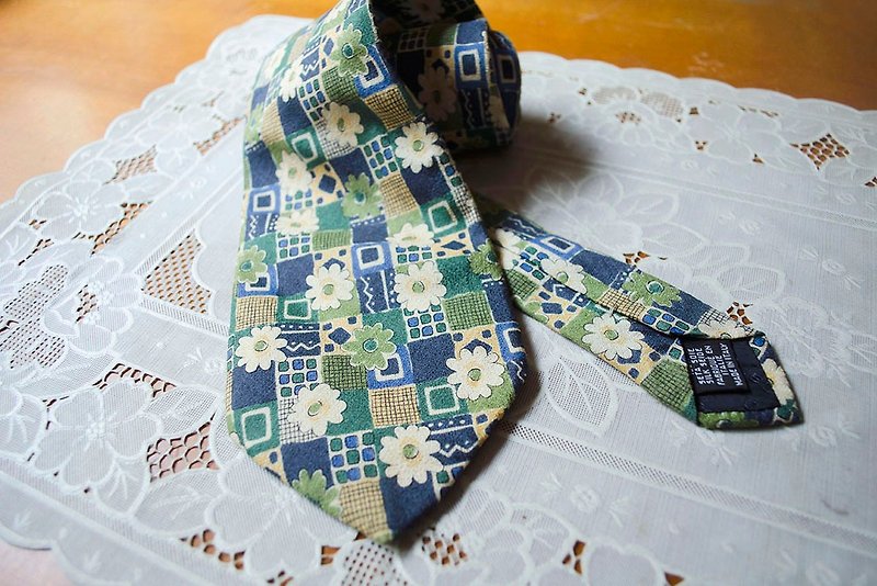 Green checkered flower buds hand-painted illustration pattern nostalgic tie Ungaro Paris #Vintage - Ties & Tie Clips - Silk Green