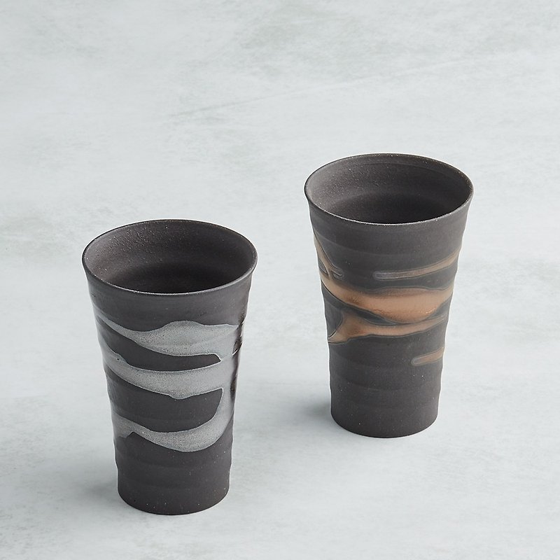 ある種の創造性があります-日本の美濃焼-金と銀の流れわずかに酔った長い陶器カップギフトセット（2枚） - 急須・ティーカップ - 陶器 多色