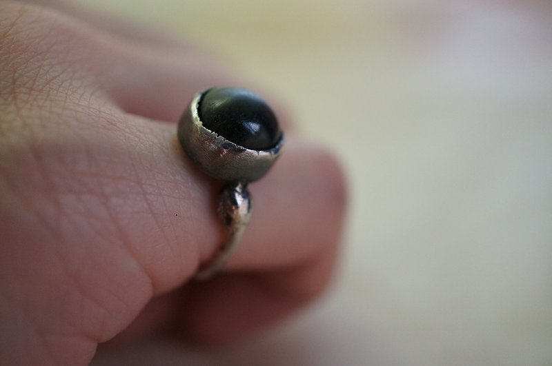 【janvierMade】Black Onyx Sterling Silver Ring / Handmade Black Onyx and 925 Sterling Silver - แหวนทั่วไป - เครื่องเพชรพลอย สีดำ