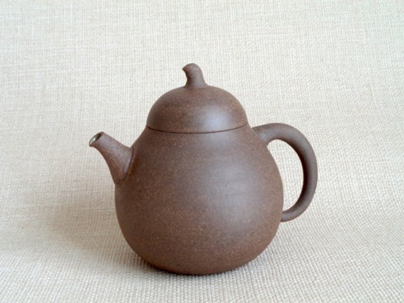 Pourer Pear c - Teapots & Teacups - Pottery Brown