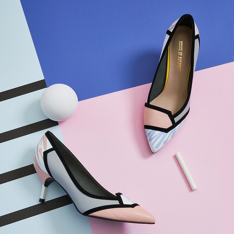 | HOA | Small pointed toe block heels | Grey | 4083 | - รองเท้าส้นสูง - หนังเทียม หลากหลายสี