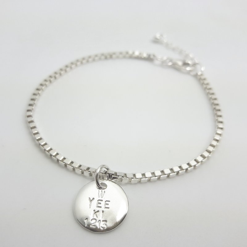 Z29 2mm box chain (can be typed) 925 sterling silver bracelet. Customized English alphanumeric. - สร้อยข้อมือ - โลหะ สีเงิน