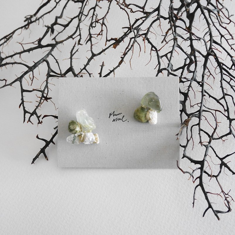 Jin Ji earrings ピ ア ス / イ ヤ リ ン グ | no.193 - Earrings & Clip-ons - Semi-Precious Stones Green