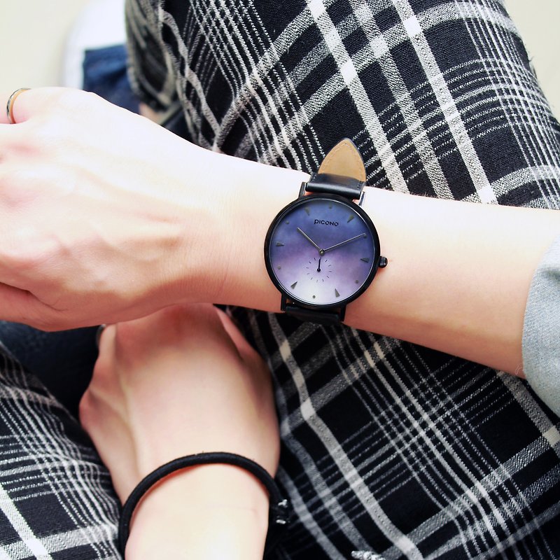 【PICONO】A week 系列 渲染簡約黑色真皮錶帶手錶 / AW-7606 - 男裝錶/中性錶 - 不鏽鋼 多色