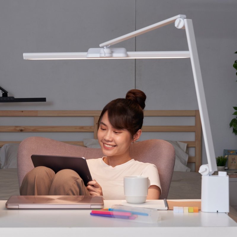 Xiguang Full Spectrum│60cm Highest Level TIONE Titanium White Desk Clamp + Base│LED Eye Protection Desk Lamp - โคมไฟ - โลหะ ขาว