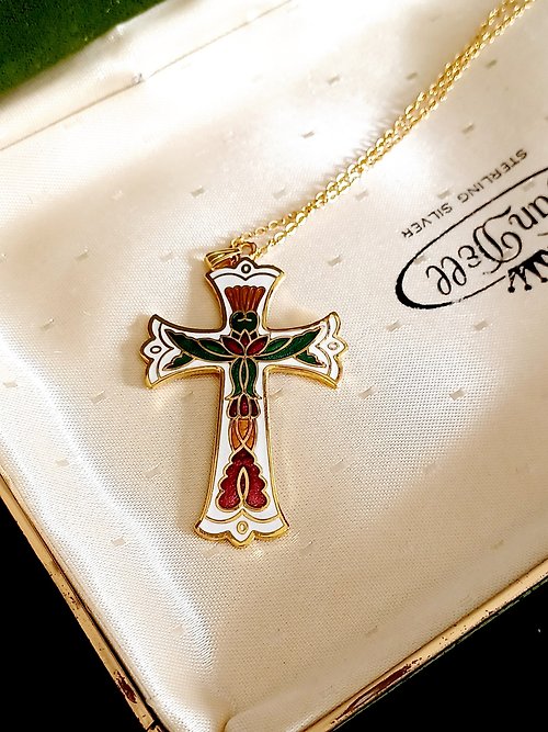 老時光製造所 vintage jewelry 典雅白色哥德十字架景泰藍項鍊