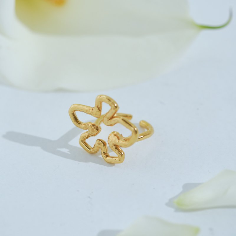 Tube Flower Ring - 戒指 - 其他金屬 金色