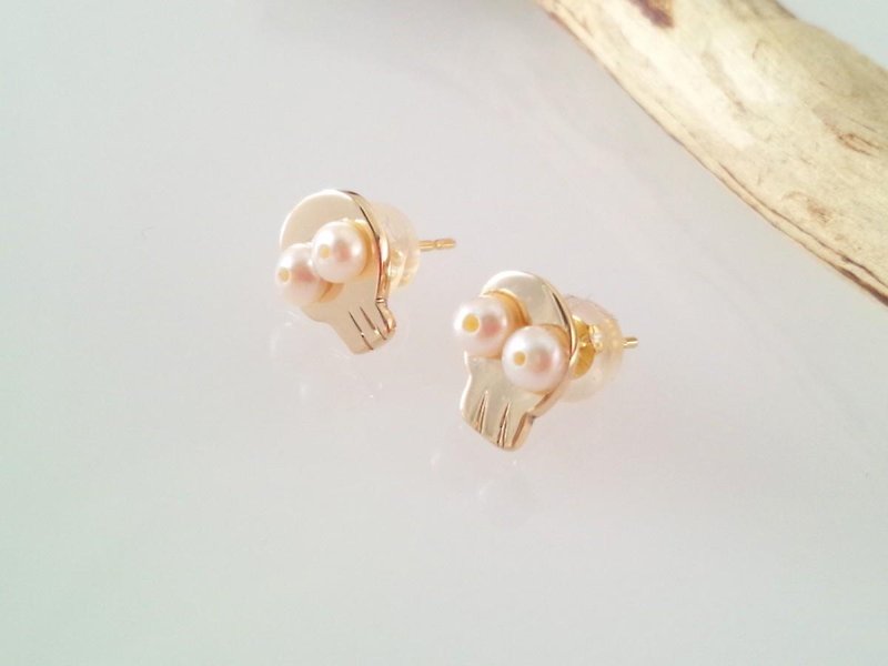 Skull K14 pearl earrings - ต่างหู - โลหะ 