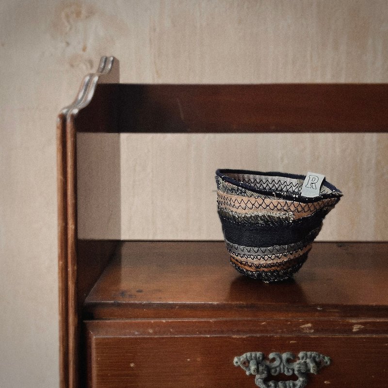Potteric 布陶器 - 杯子 | BR002 Pine - 裝飾/擺設  - 棉．麻 卡其色