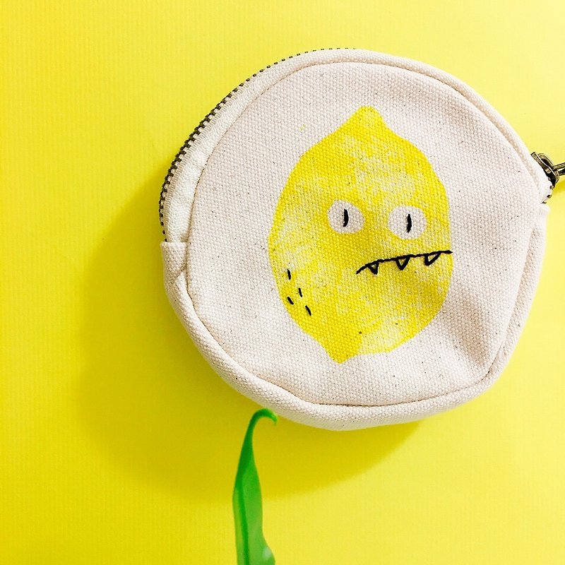 O Doodle Lemon Handmade Embroidery Coin Purse - กระเป๋าใส่เหรียญ - ผ้าฝ้าย/ผ้าลินิน สีเหลือง