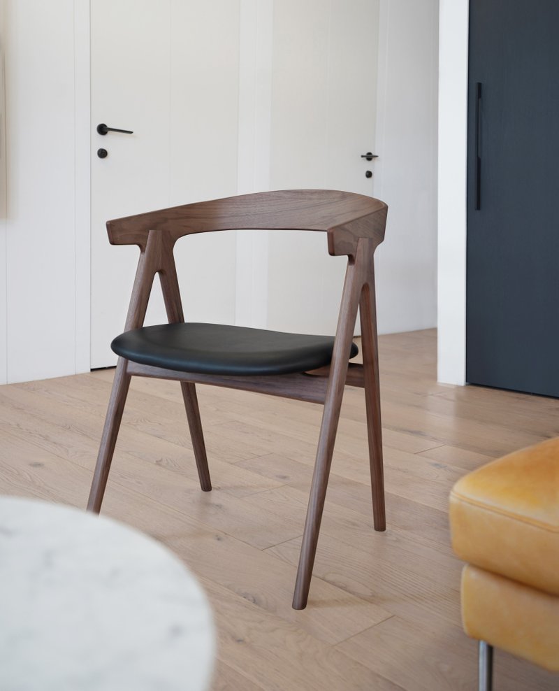 Ponny armchair | dining chair | walnut - Chairs & Sofas - Wood Brown