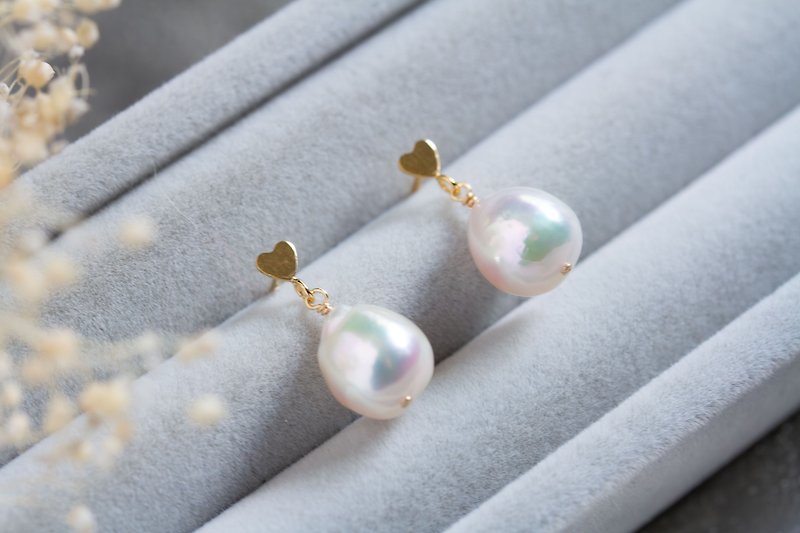 Large Akoya pearl baroque pearl mini heart stud earrings 14KGF - ต่างหู - ไข่มุก ขาว