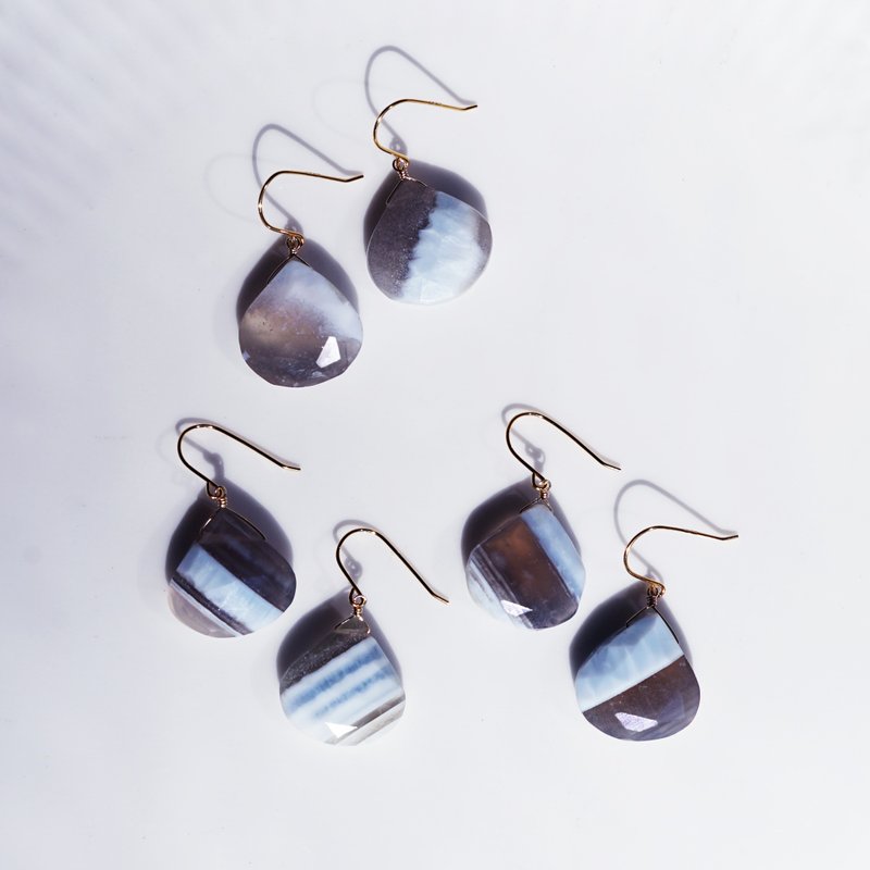 Striped blue opal marron cut earrings Maaret - ต่างหู - เครื่องเพชรพลอย สีน้ำเงิน