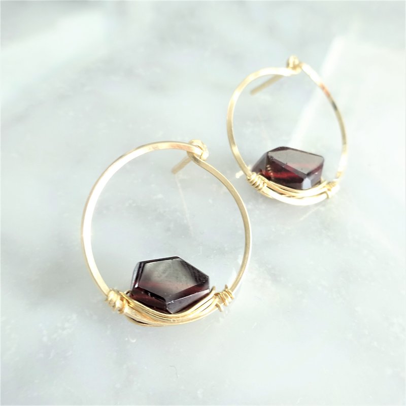 14kgf 宝石質AAA Garnet Circle stud pierced earrings - 耳環/耳夾 - 寶石 紅色