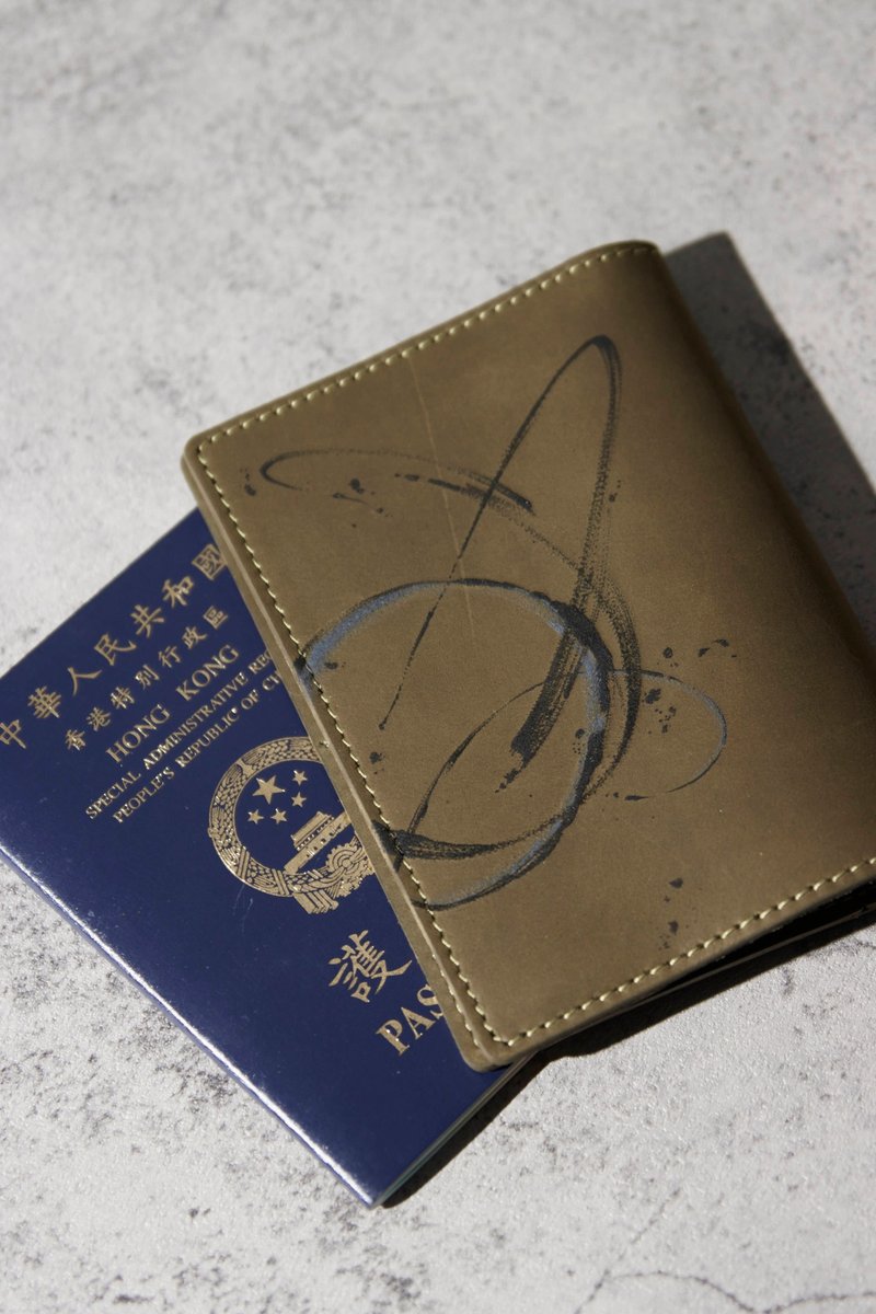 【Customized】Tattooed leather travel passport case gift - Passport Holders & Cases - Genuine Leather 