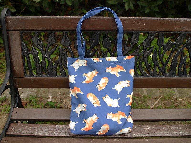 Shiba Inu Puppy Canvas Tote Bag Tote Bag Canvas Bag Side Backpack - กระเป๋าถือ - ผ้าฝ้าย/ผ้าลินิน สีน้ำเงิน