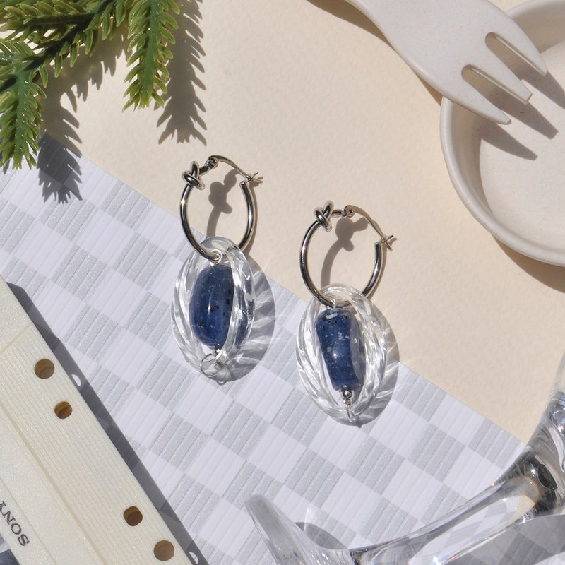 Intellectual dark blue hemp wreath hoop earrings / Acrylic earrings - ต่างหู - อะคริลิค 