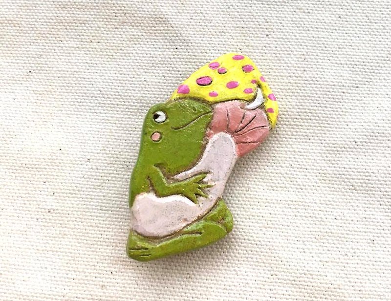 Frog is mushroom brooch clay - เข็มกลัด - ดินเผา สีเขียว