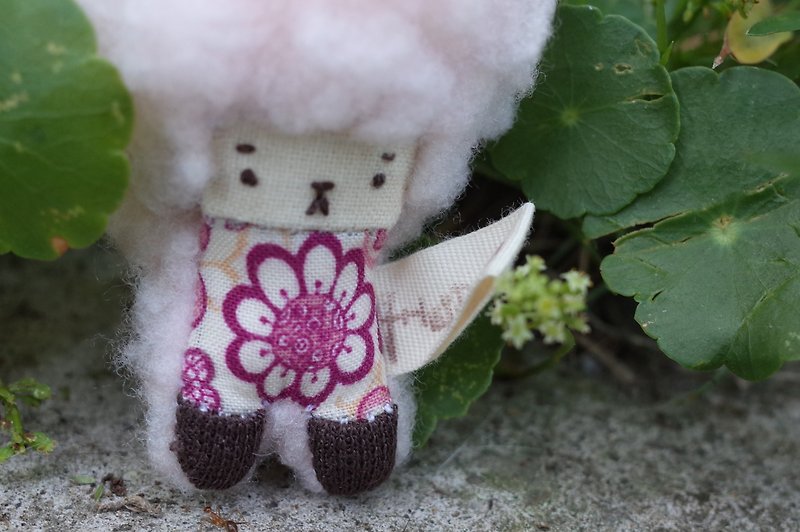 Mini Duo Bunny - Pink Hair -021 Round Purple Flower - Keychains - Cotton & Hemp Pink