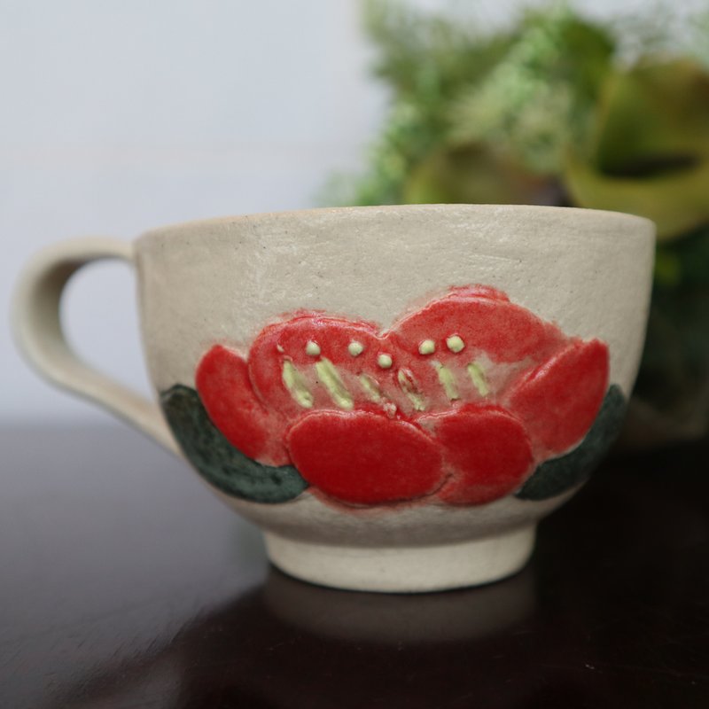 Japanese Red flower tsubaki mug handcrafted pottery Japan-made Japaneses artist - Mugs - Pottery 