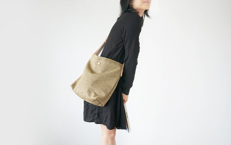 sobag original hand-made literary canvas messenger bag shoulder bag female Japanese fresh lady bag two colors optional - Messenger Bags & Sling Bags - Cotton & Hemp Khaki