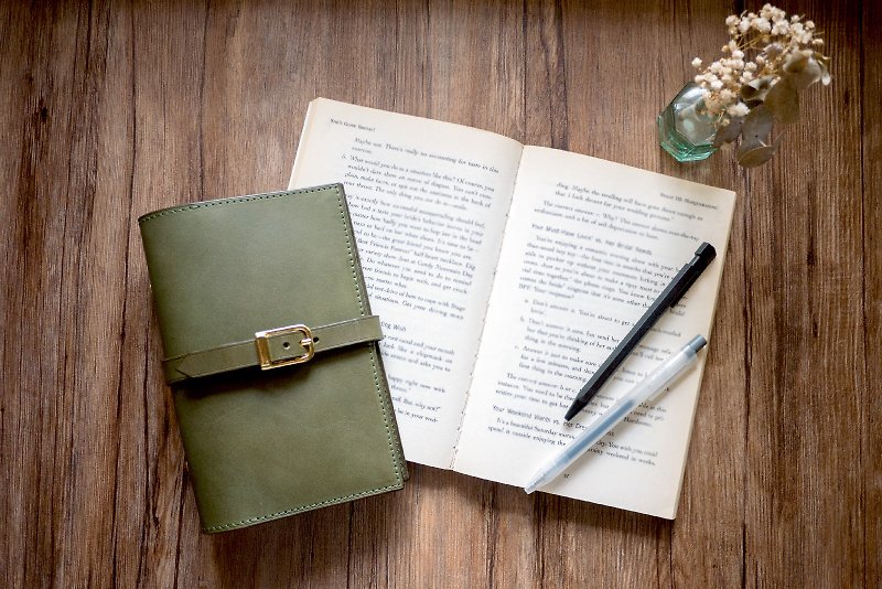 Pre-order丨A6 belt buckle leather binder notebook丨Italian cowhide丨Mother's Day gift - Notebooks & Journals - Genuine Leather Green