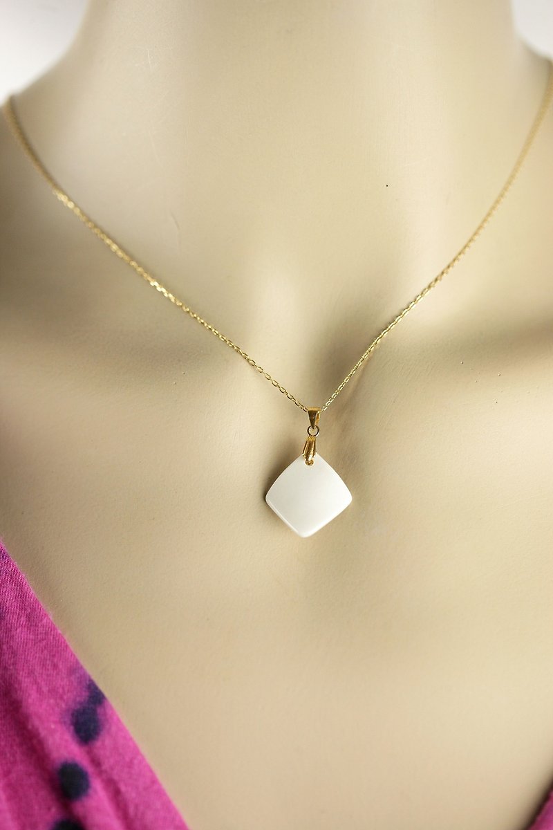 Hand-twisted Porcelain Necklace-Lingge [Ten Creative Products in Tainan] - Necklaces - Porcelain White