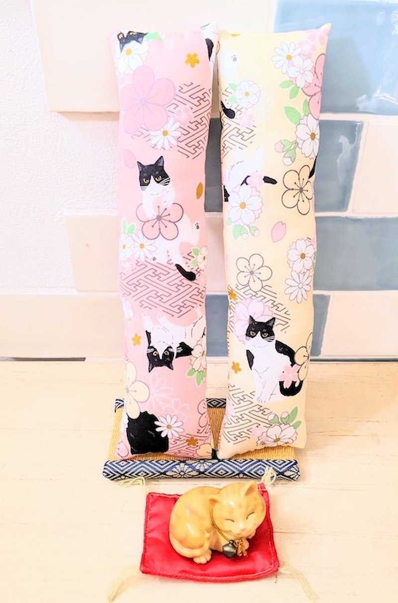 猫用おもちゃ　オーガニックキャットニップ入り　日本のKIMONOデザイン　桜と猫　2本組　30cmロングサイズ猫用おもちゃ　オーガニックキャットニップ入り - 貓/狗玩具 - 棉．麻 粉紅色