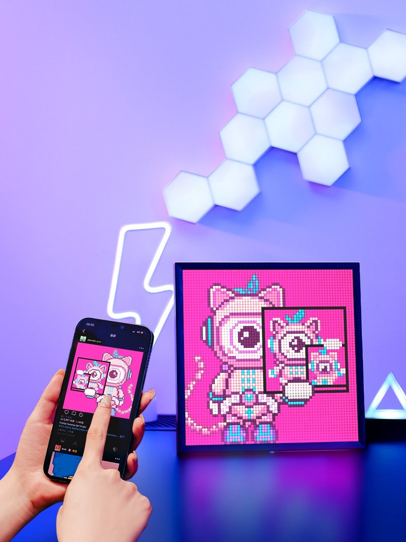 Divoom Pixoo-64 Bluetooth Pixel Art Informative Display - แกดเจ็ต - วัสดุอื่นๆ 