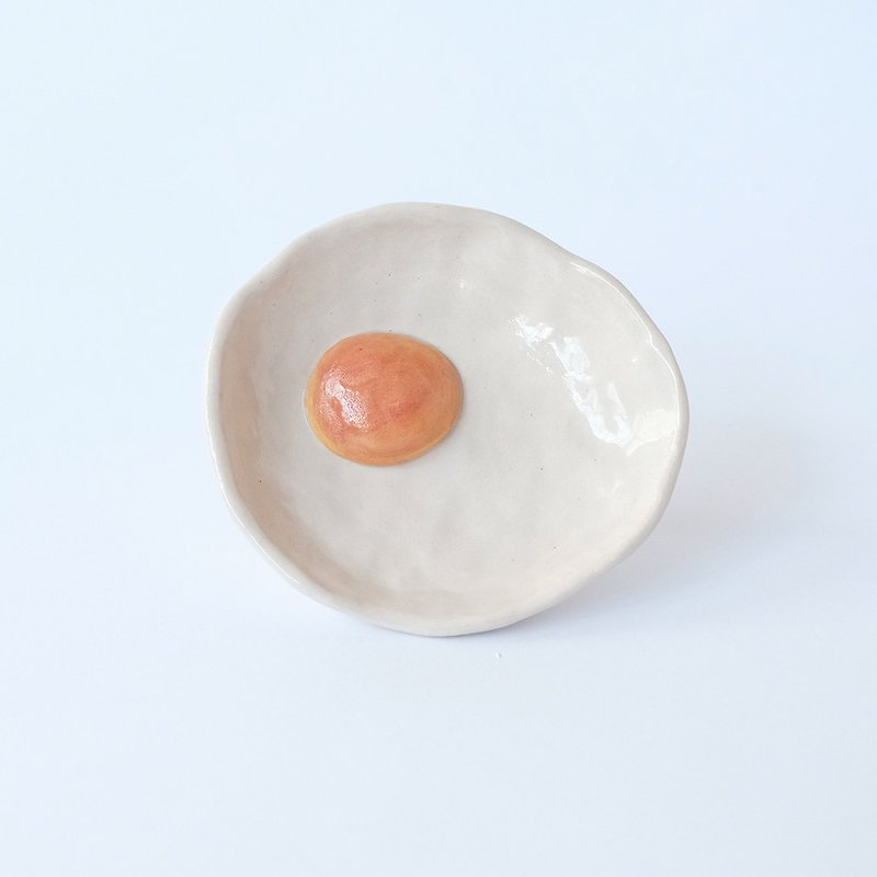 Always stand on the side of the egg / small dish - Small Plates & Saucers - Pottery White
