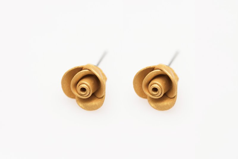 Hand made gold rose earrings - ต่างหู - ดินเหนียว สีทอง