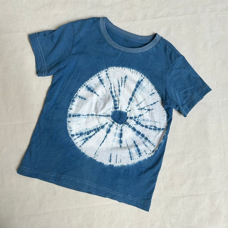 Ichikawa wood indigo woven cotton indigo dyed children's tops big round - เสื้อยืด - ผ้าฝ้าย/ผ้าลินิน สีน้ำเงิน