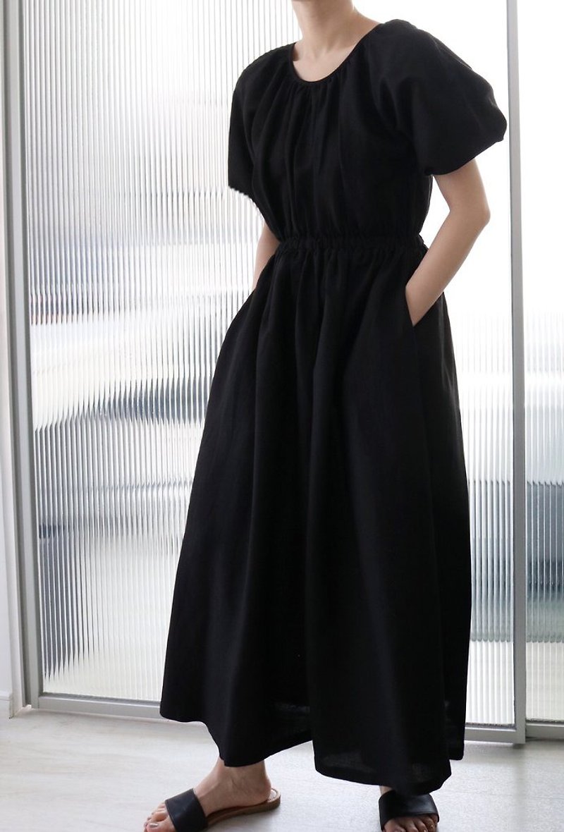 MILLIE DRESS黒のパフスリーブのコットンとリネンのドレス - ワンピース - コットン・麻 