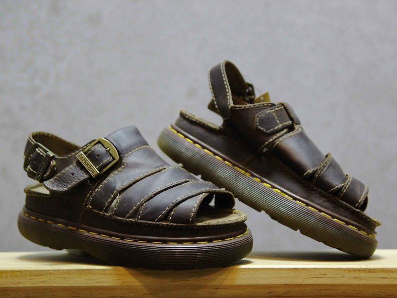 Tsubasa.Y Ancient House Black 002 Martin Sandals, Dr.Martens England - รองเท้าลำลองผู้หญิง - หนังแท้ 