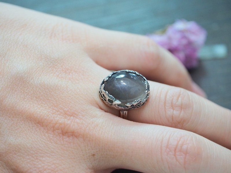 Natural Grey Moonstone Large Ring Gray Moonstone Ring - แหวนทั่วไป - เครื่องเพชรพลอย สีเทา