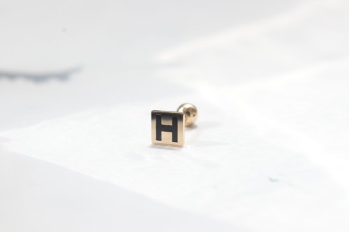 CHARIS GRACE 14K Square H Piercing 方形H鎖珠耳環(單個)耳骨 耳窩 不退色