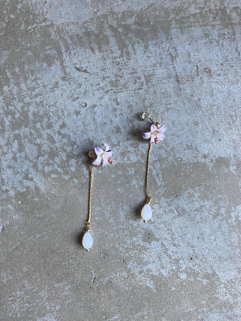 苦楝花單花_手染皮塑耳飾 - 耳環/耳夾/耳骨夾 - 真皮 紫色