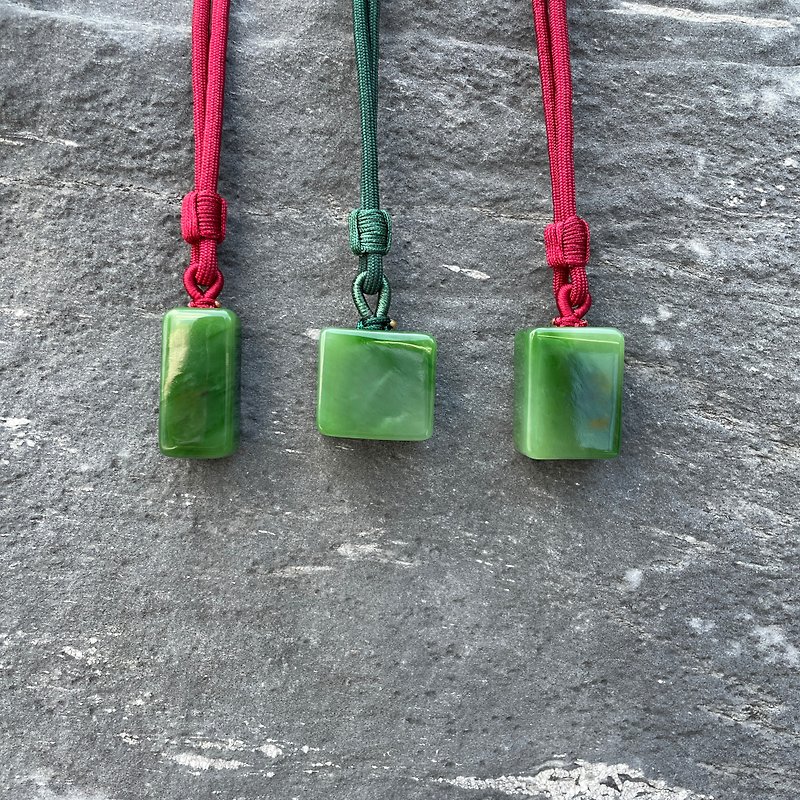 Mini - Jade necklace - Taiwan design and making - Necklaces - Jade Green