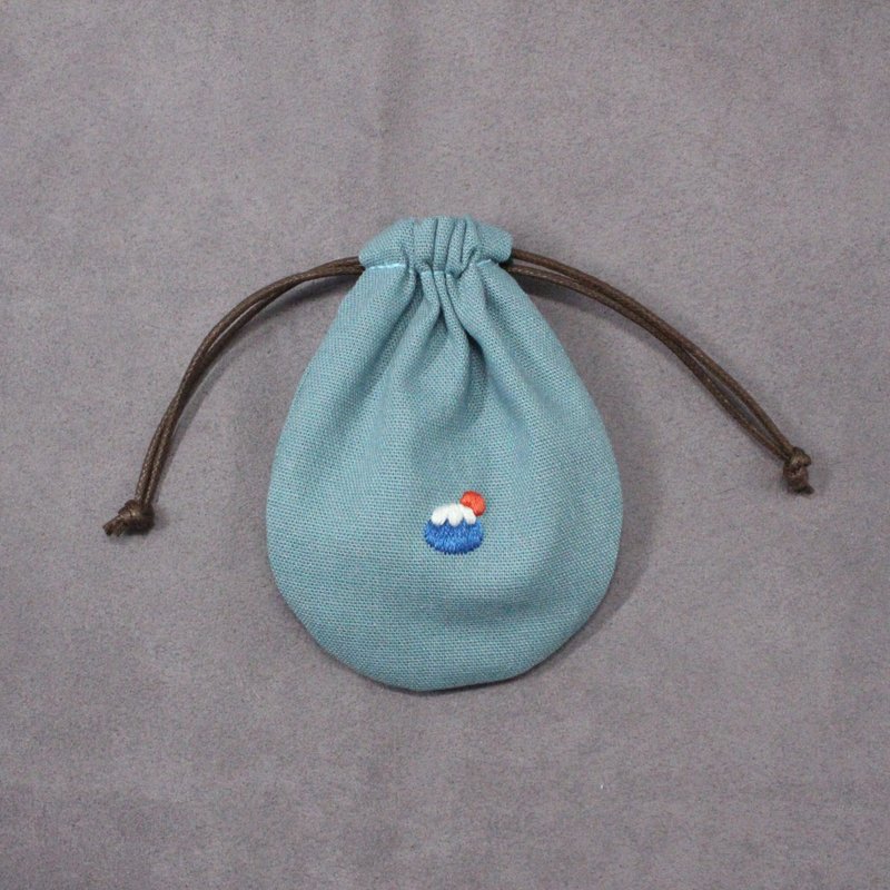 Hand-embroidered Mt. Fuji drawer pocket/small - Other - Cotton & Hemp Blue