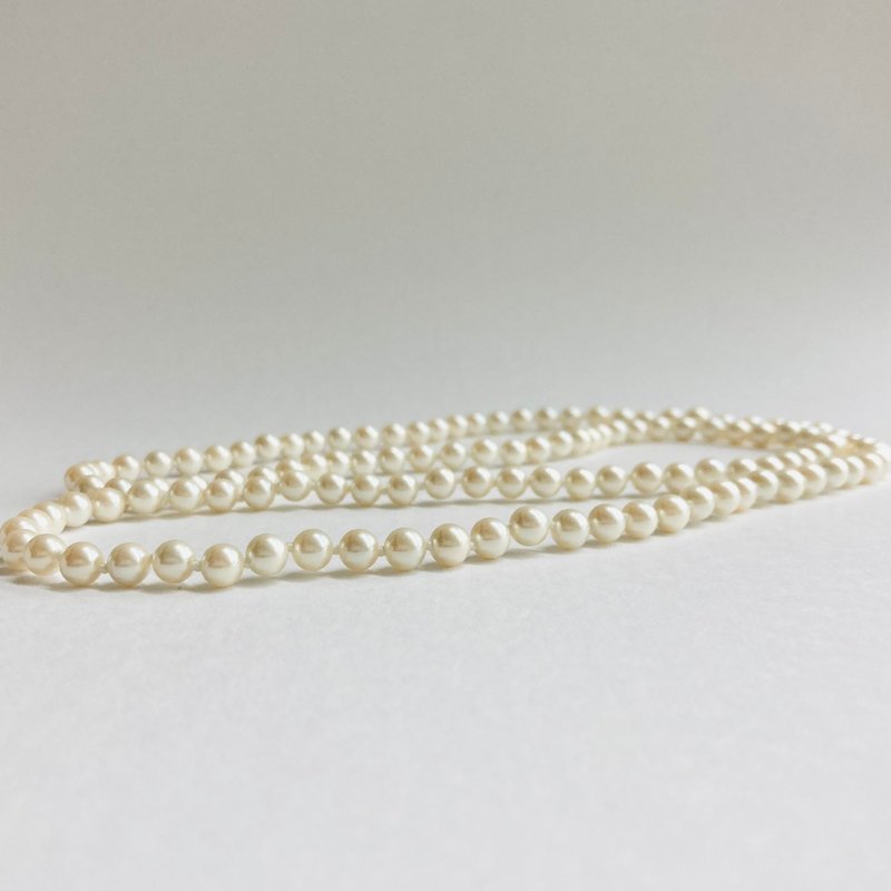 貝パールオールノットオペラネックレス/エンドレス加工/約6mm約80cm/クリーム/made in japan - 項鍊 - 貝殼 金色