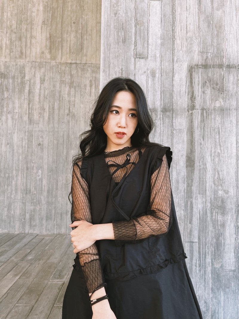 V- shape collar with bow vest ballon dress - 洋裝/連身裙 - 聚酯纖維 黑色