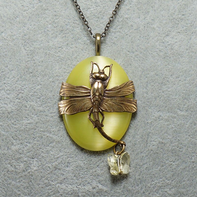 Lemon Yellow Cat Eye Oval Brass Dragonfly Pendant Necklace Woman Jewelry Gift - 項鍊 - 銅/黃銅 黃色