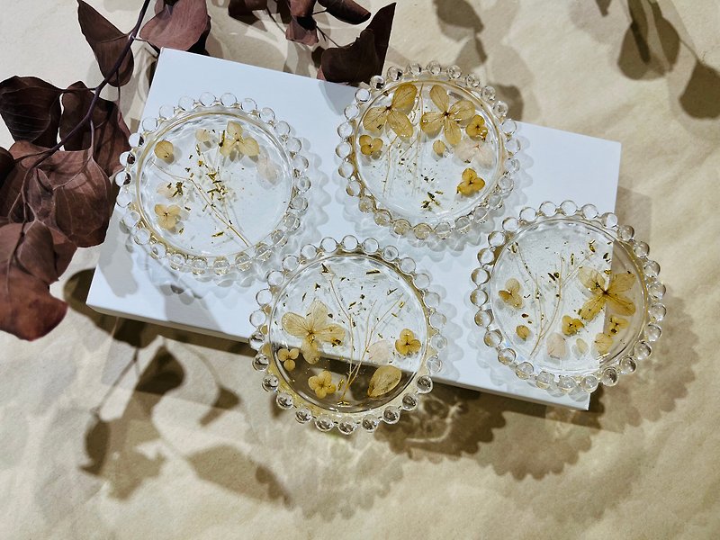 花之禮 杯墊 壓花 乾燥花 永久花 玻璃 珠邊 客制 押花 coaster - 杯墊 - 玻璃 透明