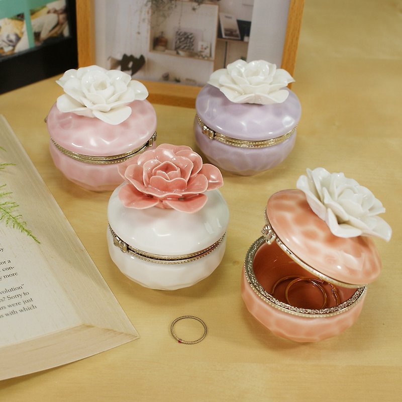 【ChouChou Lista】Japanese exquisite flower ceramic jewelry box (large) (new) - Pottery & Ceramics - Porcelain 