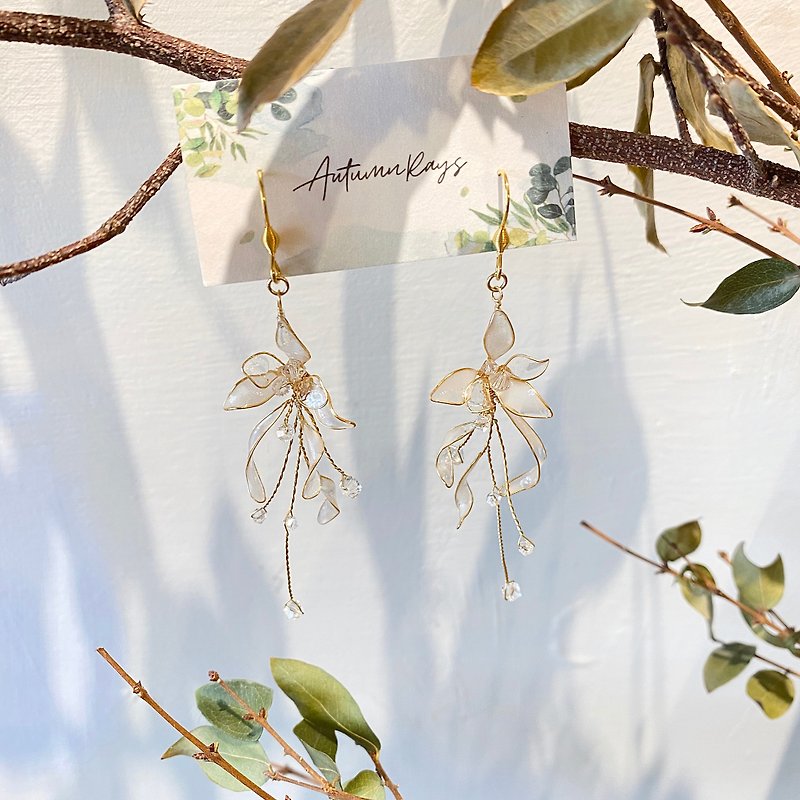 Flower and Ribbon-Handmade Resin Earrings Wedding - ต่างหู - เรซิน 