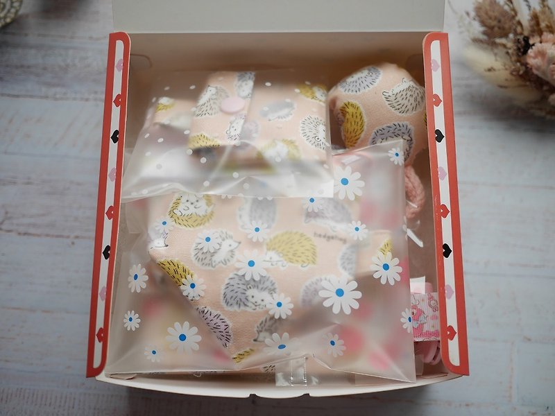 Miyue gift box to appease the three-dimensional nipple bag peace symbol bag - Baby Gift Sets - Cotton & Hemp Pink