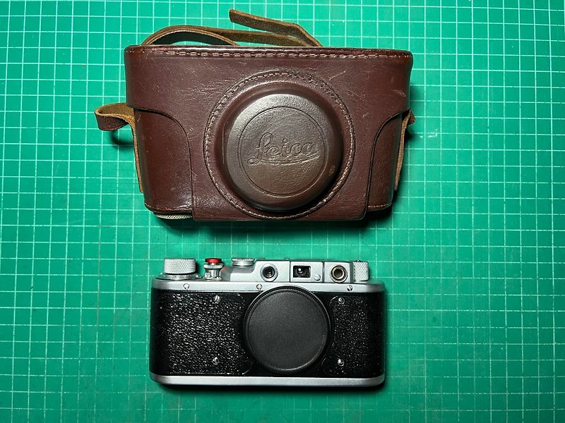 ZORKI-1 Type D with Original Leica II Leather Case - 相機/拍立得/底片相機 - 其他金屬 