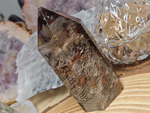 zen crystal jewelry 礦石飾物設計 天然千層幽靈水晶柱|黑髮髮絲|茶晶色調|多色多功效