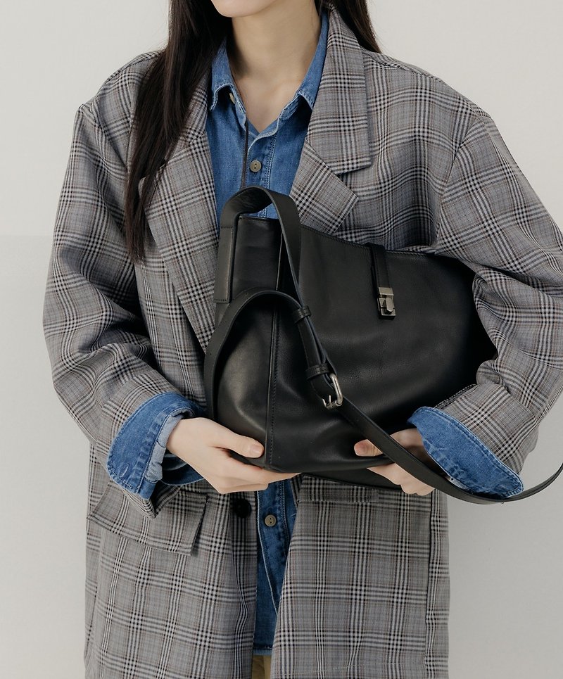 supportingrole genuine leather minimalist square urban shoulder backpack black - Messenger Bags & Sling Bags - Genuine Leather Black