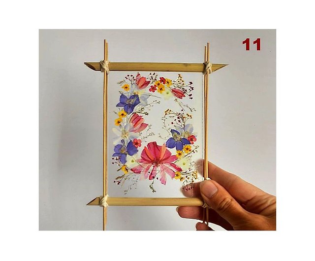 Dried flower wall art in floating frame 9 in x 5.5 in Presse - Inspire  Uplift